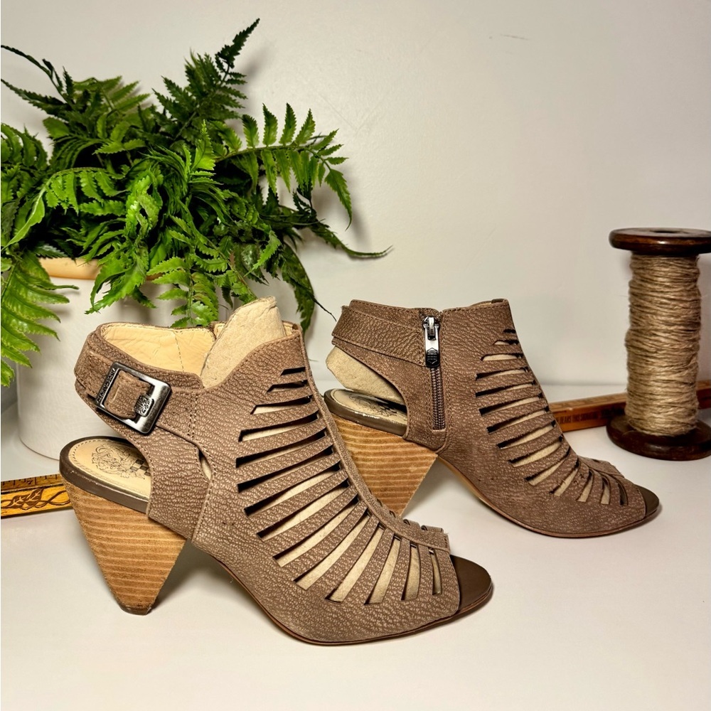 Vince Camuto Women's Brown Eliana Leather Ankle Boots Size 7.5